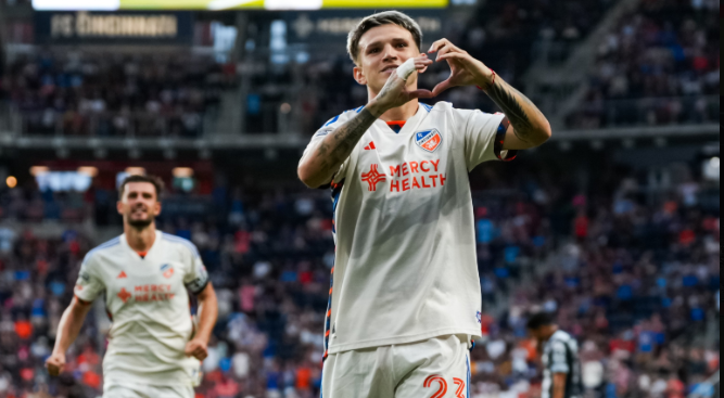 Monterrey cae en un final de infarto.